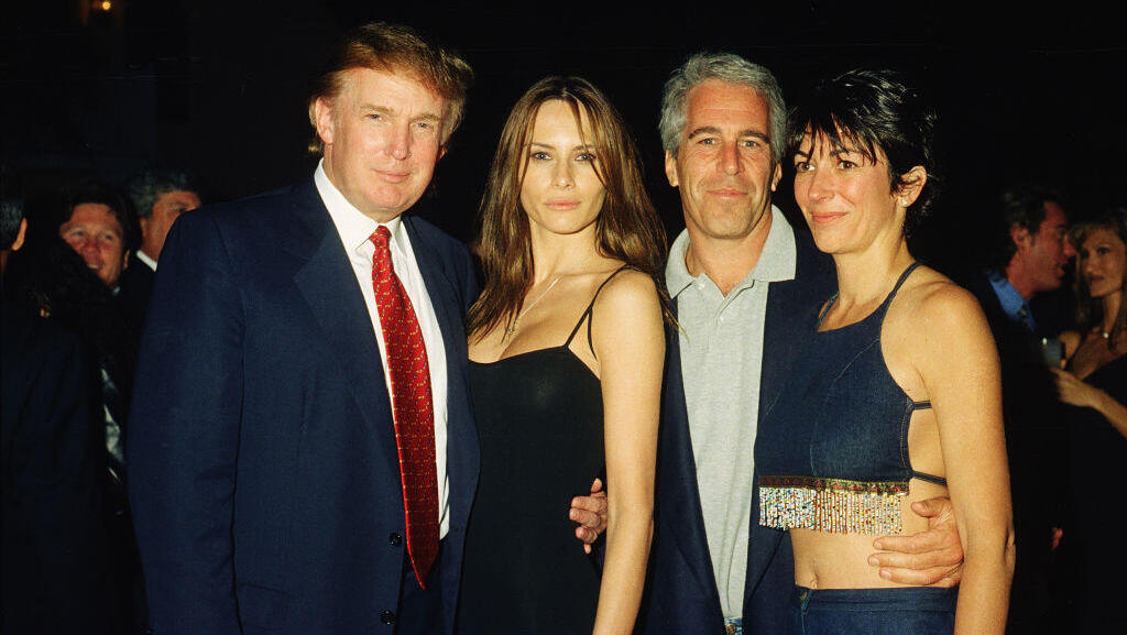 Ghislaine Maxwell, Jeffrey Epstein, Melania and Donald Trump (Photo: Davidoff Studios/Getty Images) גיליין מקסוול