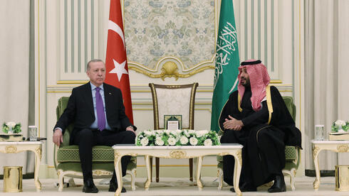 Gulf states walk a tightrope on Iran, urging restraint as they fear both war and regime collapse