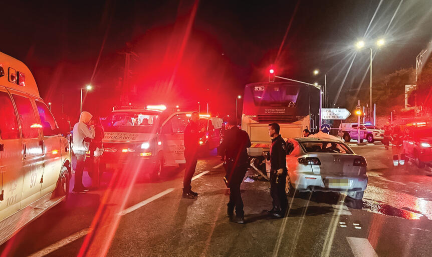 זירת הרצח סמוך לשדה וורבורג | צילום: תיעוד מבצעי מד"א