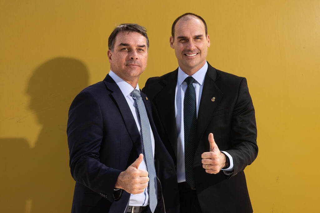 Flávio (left) and Eduardo Bolsonaro (Photo: Alex Kolomoisky) פלביו (משמאל) ואדוארדו בולסונרו