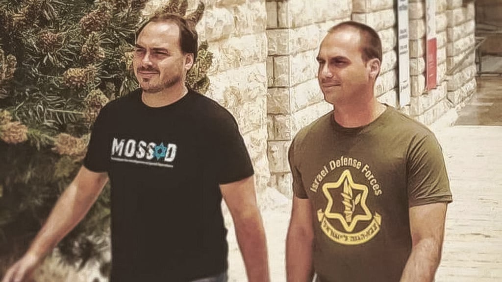 Photo: X פלביו (משמאל) ואדוארדו בולסונרו בביקור קודם בישראל