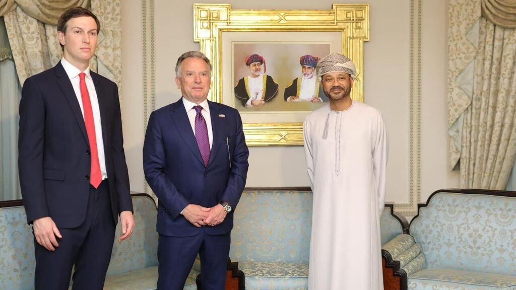 Jared Kushner and Steve Witkoff (Photo: Oman's Foreign Ministry) עבאס עראקצ'י, סטיב ויטקופף וג'ארד קושנר בשיחות התייעצות בעניין הגרעין האיראני ומו"מ עם ארה"ב בעומאן