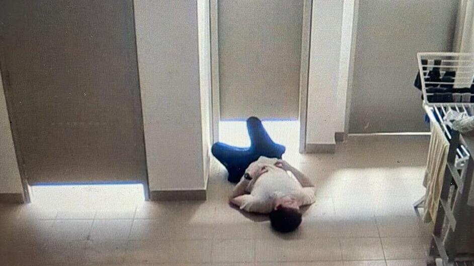 Tomer Eiges' first collapse in the military prison, about a month before his death; From Kan 11 (Photo: From Facebook according to Section 27A) סרן תומר אייגס