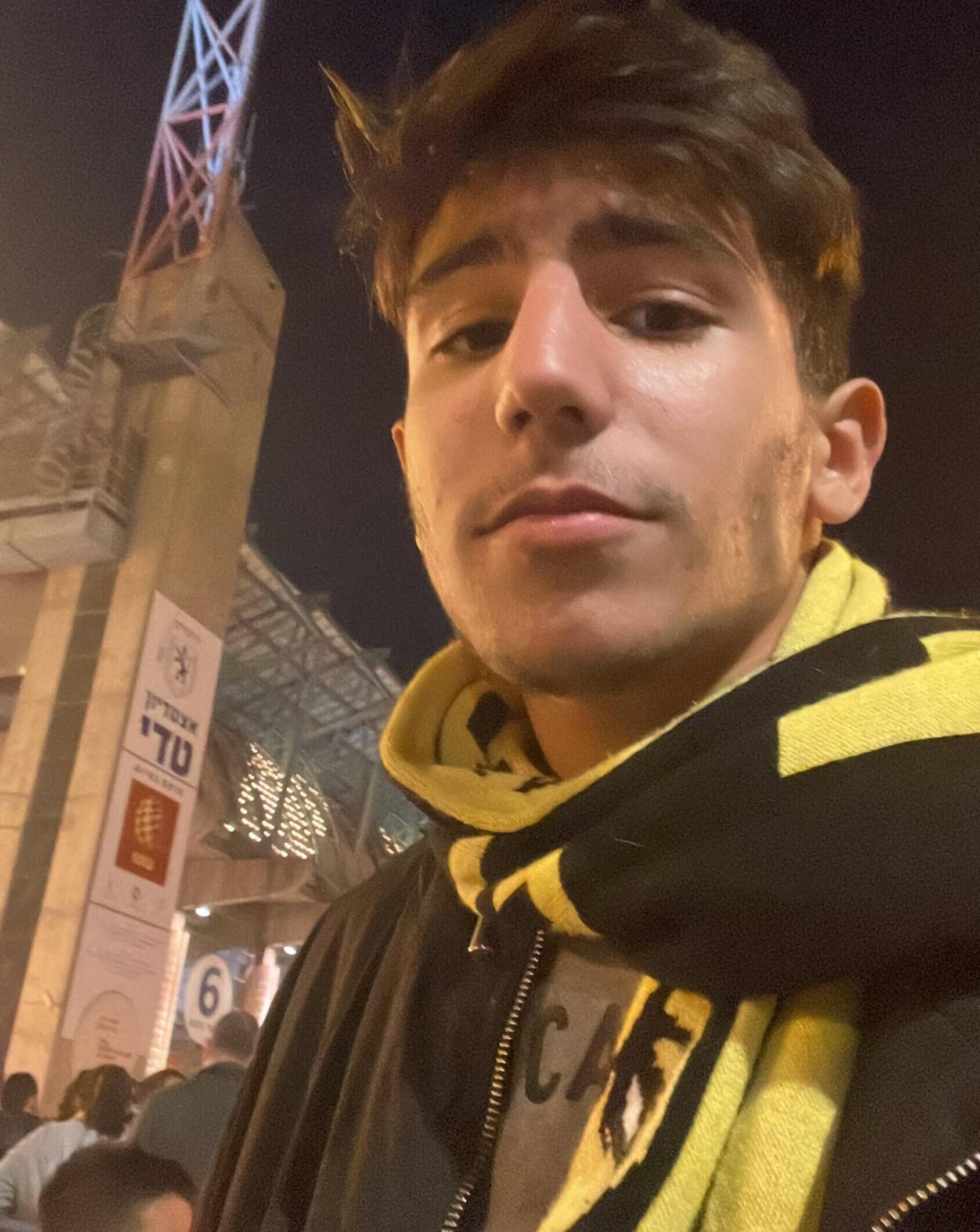 אמיר לביא ז"ל, גל הד, יד לבנים