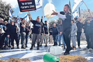 רפורמת החלב מעוררת התנגדות גם בליכוד. בתמונה: מחאת הרפתנים