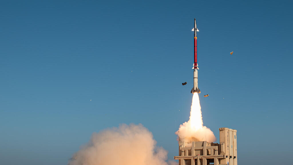 תיעוד הניסויים בקלע דוד במשרד הביטחון