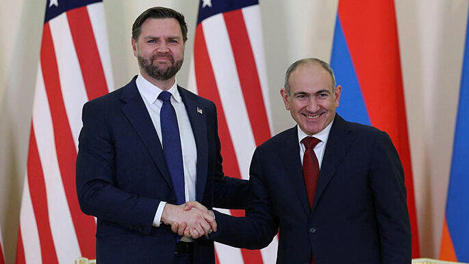 Vance deletes Armenian genocide post