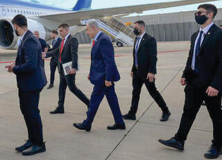 רה"מ נתניהו בדרך ל"כנף ציון".  בסביבתו הכתירו את הנסיעה  כהצלחה | צילום: אבי אוחיון, לע"מ