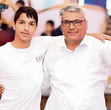 עטא אבו מדיעם עם בנו מוכתר ז"ל