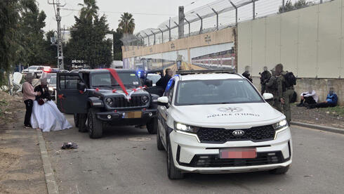 האורחים ירו, המשטרה ולוחמי מג”ב פשטו – וגם החתן והכלה נלקחו לחקירה