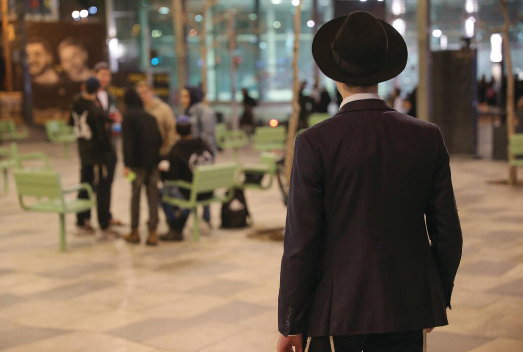 בני נוער במרכז ירושלים, ביום חמישי בערב