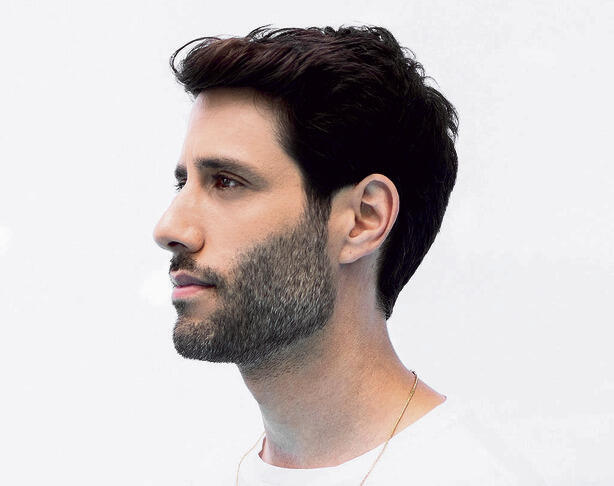 נועם בנאי. "מרענן להתעסק באהבה בתקופה כזאת"