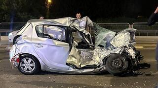 צעירה נהרגה בתאונה בין רכב פרטי לאוטובוס בכניסה לנתיבות