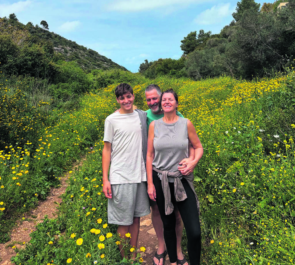ריאן ושרון קוצר, עם בנם איתמר (צילום: מהאלבום המשפחתי) ריאן ושרון קוצר, עם בנם איתמר
