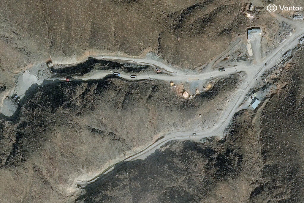 מאמצי השיקום בנתנז (צילום: 2026 Planet Labs PBC and Vantor/Handout via REUTERS) מאמצי השיקום בנתנז