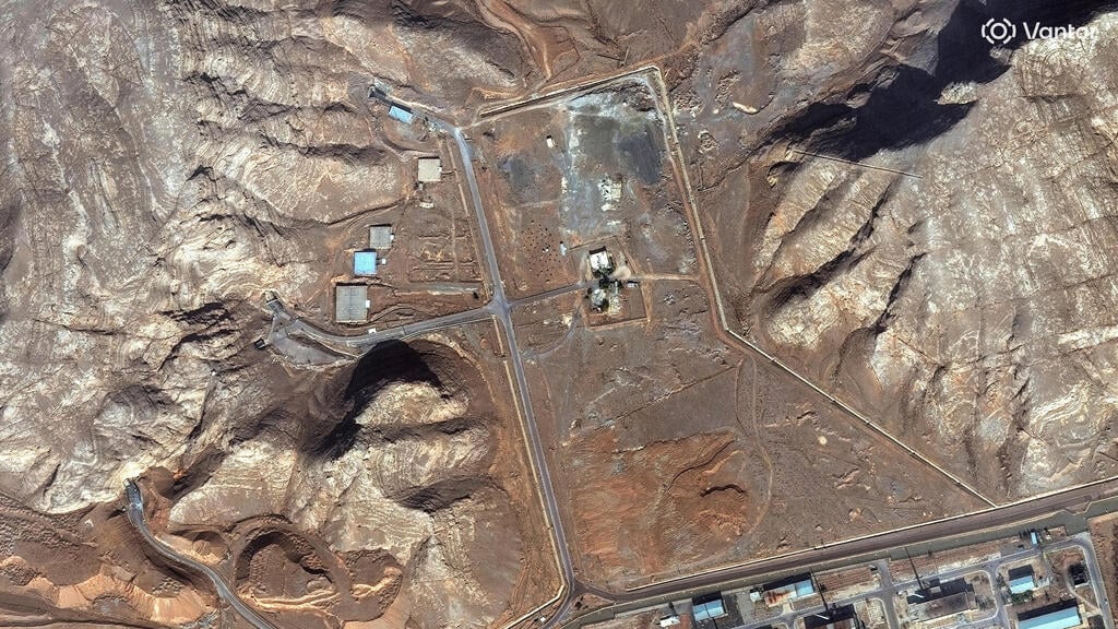 The nuclear facility in Isfahan (Photo: 2026 Planet Labs PBC and Vantor/Handout via Reuters) בסיס צבאי איספהאן