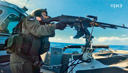 טון מפוכח וספקני. "לוחמת"