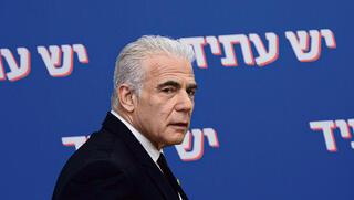 לפיד. "עשו קמפיין על הראש שלנו כי ראו בנו אחראים לכך שהממשלה שרדה" | צילום: אלכס קולומויסקי