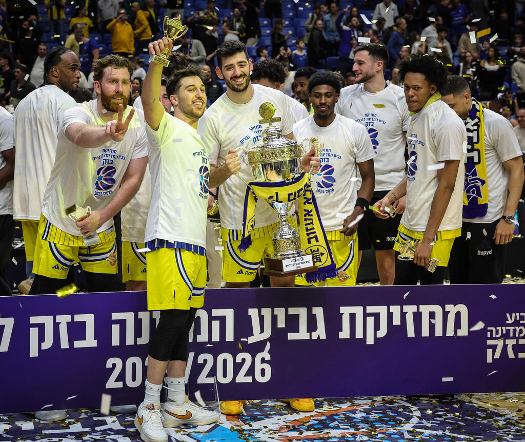 "הזכייה בגביע עם מכבי הייתה תענוג אמיתי" (צילום: עוז מועלם) מכבי ת"א גביע המדינה רומן סורקין, גור לביא, תמיר בלאט