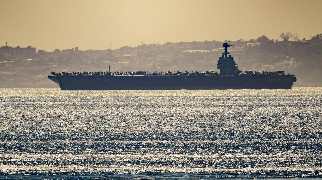 The USS Gerald R. Ford (Photo: dparody/Instagram/via Reuters) נושאת מטוסים נושאת המטוסים ג'רלד פורד חוצה את מצר גיברלטר ונכנסת ל הים התיכון בדרכה לחופי ישראל כחלק מתגבור כוחות צבא ארה"ב בעימות מול איראן 20 בפברואר