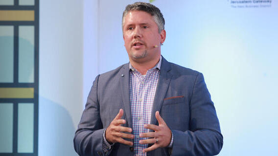 דארן מאורי דארן מאורי