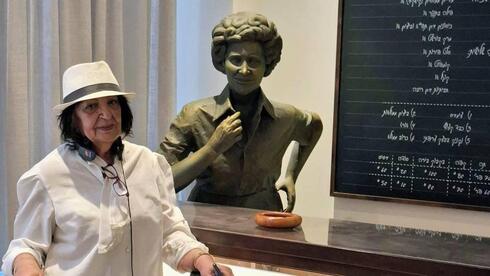 She toured Israel’s Knesset museum and found a statue of her late sister waiting