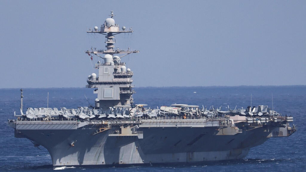 The US aircraft carrier USS Gerald R. Ford off the coast of Greece (Photo: REUTERS/Stelios Misinas) נושאת המטוסים של ארה"ב ג'רלד פורד בחופי יוון