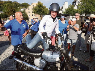 "אין אשמה פוליטית תורשתית". הוקה על הטוסטוס