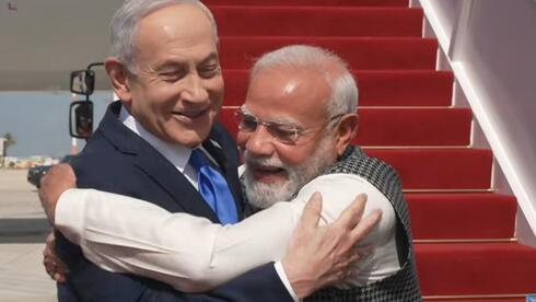 ראש ממשלת הודו נחת בישראל: „יש לנו הרבה על מה לדבר”