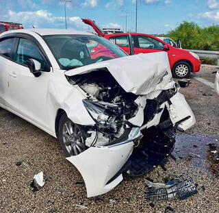 חוסר הרתעה בכבישים. רכב מרוסק לאחר תאונת דרכים