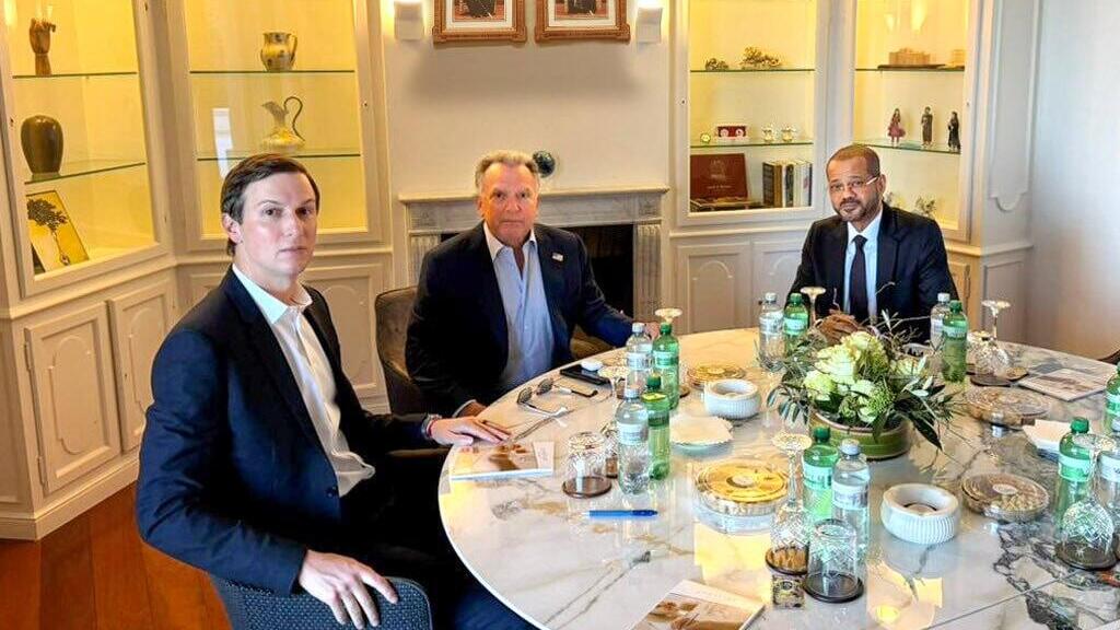 Witkoff and Kushner with Omani Foreign Minister al-Busaidi in Geneva on Thursday morning (Photo: Omani Foreign Ministry) שליחי ארה"ב וויטקוף ו קושנר עם שר החוץ של עומאן בדר אל-בוסעידי ב שיחות מו"מ לא ישירות מול איראן ב ז'נבה