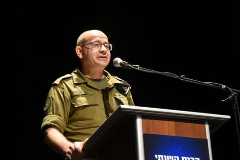 למה גולן כן - וגופמן לא?