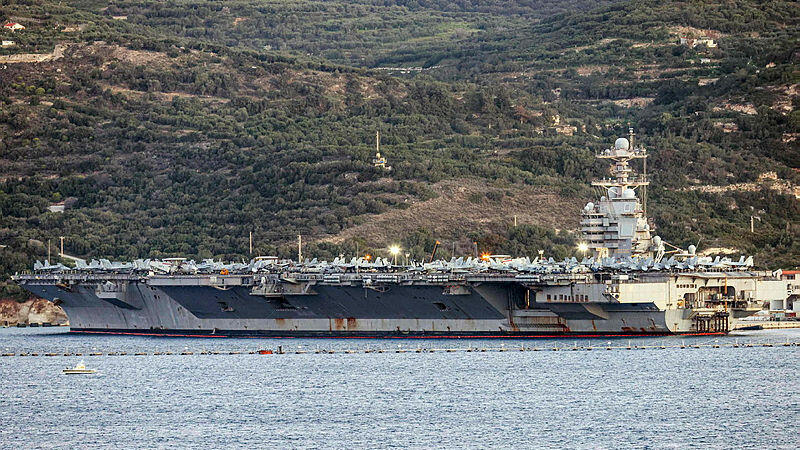 The aircraft carrier USS Gerald R. Ford, resuming its voyage toward Israel, Thursday morning (Photo: Costas METAXAKIS / AFP) נושאת המטוסים ג'רלד פורד