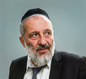 דרעי. קטן עליו | צילום: אלכס קולומויסקי