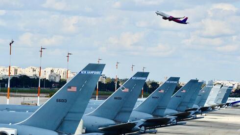 Israel airspace closure strands thousands overseas