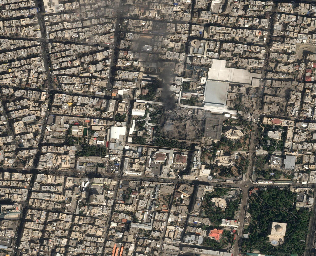 Satellite image of the destruction caused to Khamenei’s residential compound (Photo: Pleiades Neo (c) Airbus DS 2026) תמונת לוויין של ההרס שנגרם למתחם המגורים של חמינאי
