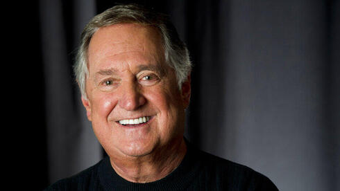 Neil Sedaka, Jewish-American singer, dies at 86