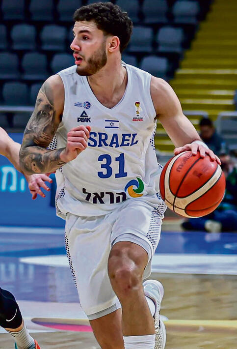 נשארים בקפריסין. נועם יעקב נשארים בקפריסין. נועם יעקב