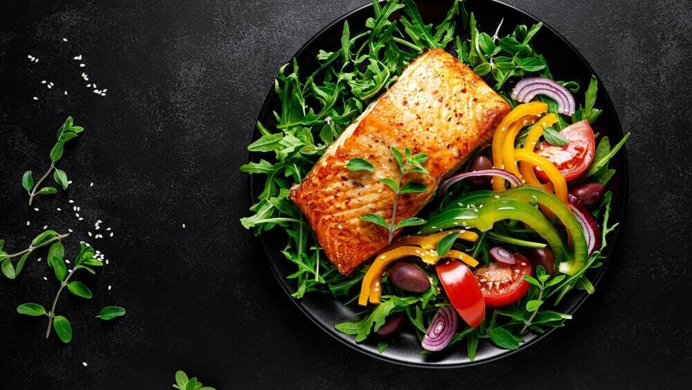 ירקות ושומנים טובים (צילום: shutterstock) תזונה ים תיכונית