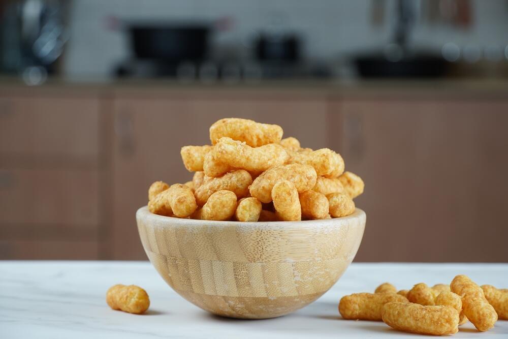 Bamba, peanuet snack (Photo: Shutterstock) במבה