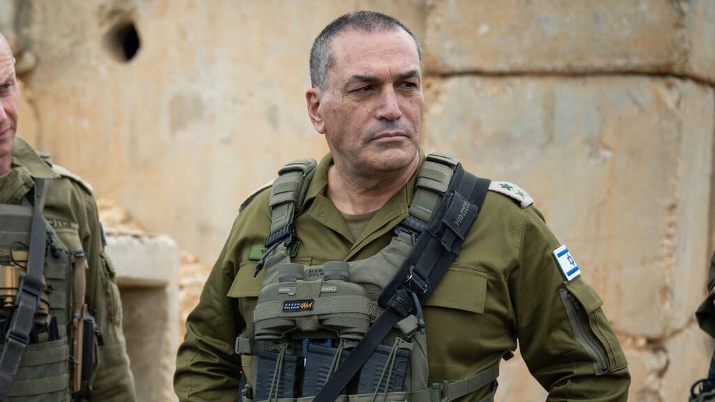 הרמטכ"ל זמיר (צילום: דובר צה"ל ) הרמטכ״ל, רב-אלוף אייל זמיר, בהערכת מצב בפיקוד הצפון