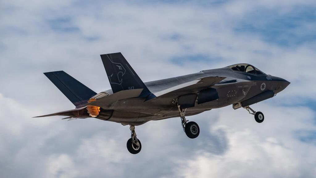 Takeoff of an Israeli Air Force Adir F-35i fighter jet for strikes in Iran (Photo: IDF Spokesperson's Unit) המראת מטוס קרב מסוג ״אדיר״ (F-35i) לתקיפות באיראן