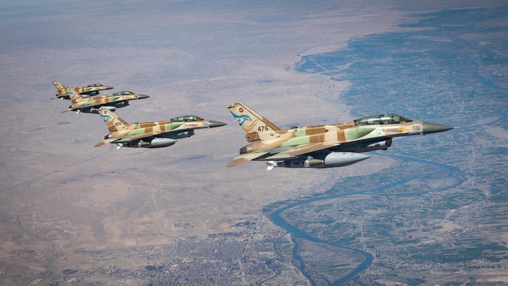 Air Force fighter jets on their way to attack Iran (Photo: IDF Spokesperson's Unit) מטוסי קרב של חיל האוויר בדרכם לתקיפה באיראן