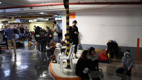 נכנסו לחניון עירוני בת”א בזמן אזעקה – ולא הורשו לצאת עד שישלמו