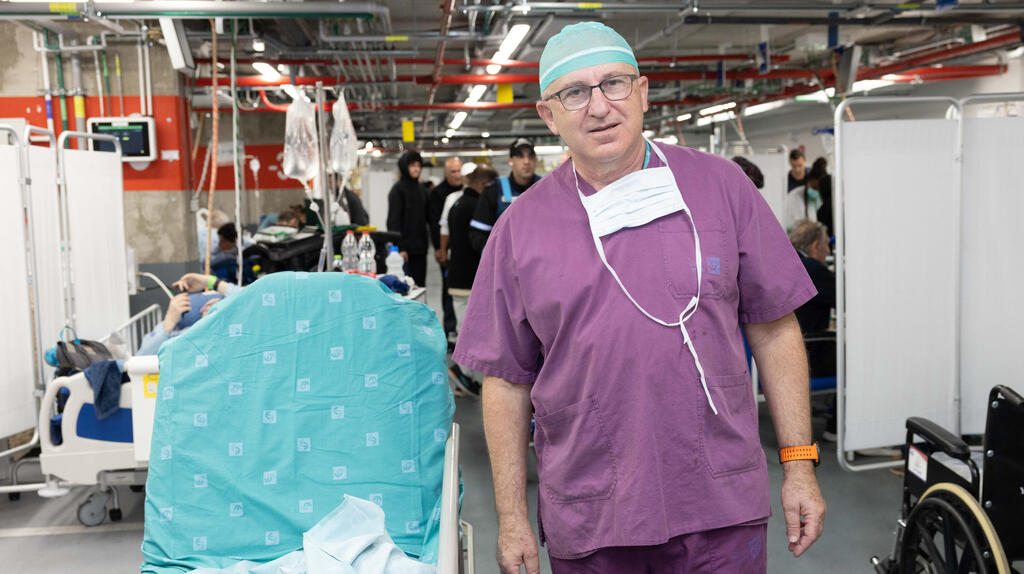 פרופ' ליאור הלר. "מחוץ לבית החולים יותר מפחיד"