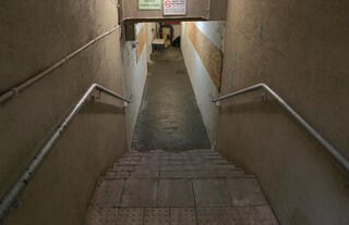 "אי אפשר לרדת למקלט עם כיסא גלגלים". מרחב מוגן שאינו נגיש