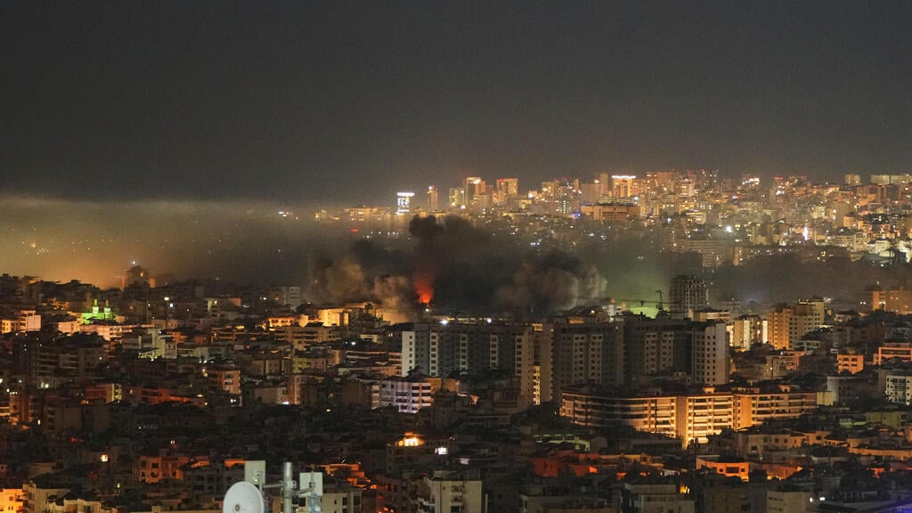 Photo: AP Photo/Hassan Ammar התקיפות בדאחייה