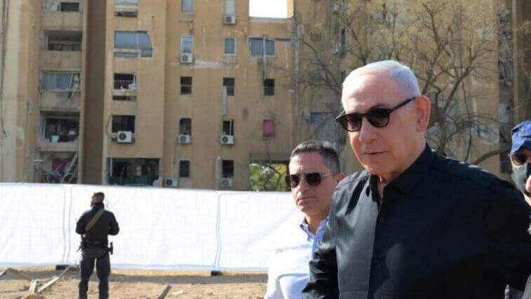 ראש הממשלה נתניהו בזירת הנפילה בבאר שבע