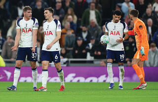 חמישה הפסדים ברציפות. שחקני טוטנהאם מתוסכלים