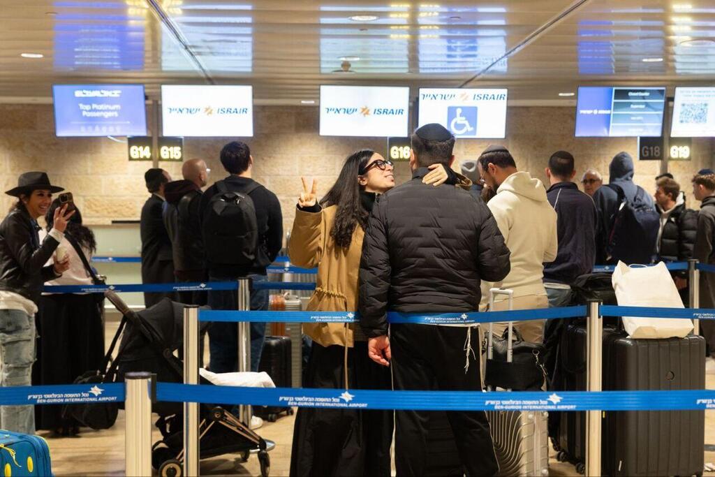 נתב"ג, לקראת הטיסה היוצאת הראשונה מפרוץ המלחמה (צילום: רשות שדות התעופה) נתב"ג, לקראת הטיסה היוצאת הראשונה מפרוץ המלחמה
